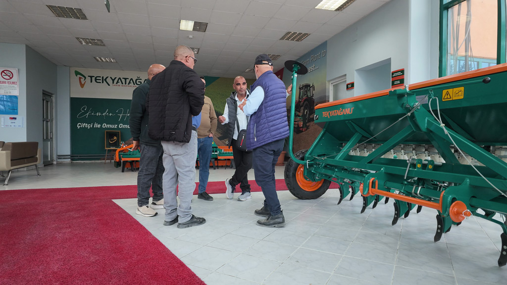  | Abollo Agricultural Machinery | حاوية الوقود أبوللو حاوية المياه أبوللو رافعة الحبوب (بريمة كهربائية بناقل محورى) ماركة أبوللو المقطورة المتوالية ماركة أبوللو مقطورة ذات دنجلين محورين ( مقطورة بقضيبين) ماركة أبوللو مقطورة ذات دنجل منفرد ( مقطورة بقضيب واحد) ماركة أبوللو آلة الرشاش الحقلي (مكافحة الآفات بالبخاخات للحقل) ماركة أبوللو مضخات رش مستحضرات الوقاية ( مكافحة الآفات بالبخاخات) ماركة أبوللو ماكينة توزيع الأسمدة الصلبة ( ماكينة السباخ) ماركة أبوللو ماكينة نشر السماد المحمولة منفردة القرص ( توزيع المخصبات بالحاوية الراكبة) ماركة أبوللو ماكينة نشر السماد المحمولة مزدوجة الأقراص ( توزيع المخصبات بالحاوية الراكبة)ماركة أبوللو ماكينة نشر السماد المقطورة ( توزيع المخصبات بالقاطرة) ماركة أبوللو ماكينة كبس و حزم سيلجة العلف الأخضر ( في بالات دائرية) ماركة أبوللو ماكينة السيلاج(قاطعة العلف الأخضر) لأربعة خطوط من زراعات الذرة ماركة أبوللو ماكينة السيلاج (قاطعة العلف الأخضر للخط المزدوج) من زراعات الذرة ماركة أبوللو ماكينة السيلجة(مفرمة العلف الأخضر) للخط المفرد من زراعات الذرة ماركة أبوللو ماكينة خلط العلف( خلاط العليقة) ماركة أبوللو ماكينة فرم العلف( الرحى المطرقية)ماركة أبوللو ماكيئة تمشيط و تجميع العشب ذات القاطرة (مقطورة تمشيط العشب)ماركة أبوللو ماكينة تمشيط و تجميع العشب( مشط الأرض) ماركة أبوللو ماكينة حش العشب المنجلية ماركة أبوللو ماكينة حش العشب الطنبورية (آلة الجز ذات الطنبور طراز 185)ماركة أبولل ماكينة حش العشب الطنبورية (آلة الجز ذات الطنبور) ماركة أبوللو ماكينة قلاعة البطاطس المسحوبة بالجرار ماركة أبوللو ماكينة جز الشجيرات المزدوجة ( المنجل الآلي المزدوج) ماركة أبوللو ماكينة تكعيب البالات ماركة أبوللو آلة دريس الحصاد المزودة بجهاز ناقل ماركة أبوللو آلة دريس الحصاد المزودة بجهاز انتقاء ( الدراسة الاختيارية) ماركة أبوللو آلة دريس الحصاد الملولبة ( الدراسة الحلزونية) ماركة أبوللو ماكينة الحصاد المزدوجة ماركة ابوللو ماكينة استزراع 4 خطوط من البطاطس ماركة ابوللو ماكينة استزراع خطين من البطاطس ماركة أبوللو ماكينة الزراعة القرصية بضغط الهواء ( الزارعة الهوائية الدقيقة ذات الأقراص ) ماركة أبوللو ماكينة الزراعة الفأسية بضغط الهواء ( الزارعة الهوائية الدقيقة ذات شوكة التخديد للبذار ) ماركة أبوللو آلة بذر السمسم (لبذر القمح و السمسم) ماركة ابوللو بذارة الحبوب الميكانيكية ماركة آبوللو المسلفة الثقيلة القرصية المستقلة ماركة أبوللو مسلفة الكركرة القرصية ( المسلفة القرصية البالعة) ماركة أبوللو آلة التعشيب الأفقية ماركة أبوللو المحراث الدوار الاحترافي ( آلة عزق المحاصيل التجارية) ماركة أبوللو المحراث الهيدروليكي الدوار (آلة العزق الهيدروليكية) للتربة المتحركة ماركة أبوللو محراث دوار أداة عزق الحقل ماركة أبوللو محراث شق قنوات الأرض القرصي ( محراث فتاح ذو أقراص) ماركة أبوللو ماكينة محراث شق قنوات الأرض الرباعي ( محراث فتاح)ماركة أبوللو المحراث بالتحكم الهيدروليكي الآوتوماتيكي بالكامل ذو التحويلة (النوع الثقيل) ماركة أبوللو المحراث بالتحكم الهيدروليكي الأوتوماتيكي بالكامل ذو التحويلة (النوع الخفيف) ماركة أبوللو المحراث بالتحكم الهيدروليكي الأوتوماتيكي بالكامل ماركة أبوللو المحاريث الثابتة (المحاريث المطرحية) ماركة أبوللو المحراث القرصي ماركة أبوللو المحراث القرصي ماركة أبوللو مسلفة قرصية ماركة أبوللو