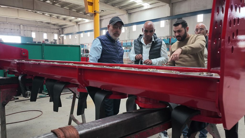  | Abollo Agricultural Machinery | حاوية الوقود أبوللو حاوية المياه أبوللو رافعة الحبوب (بريمة كهربائية بناقل محورى) ماركة أبوللو المقطورة المتوالية ماركة أبوللو مقطورة ذات دنجلين محورين ( مقطورة بقضيبين) ماركة أبوللو مقطورة ذات دنجل منفرد ( مقطورة بقضيب واحد) ماركة أبوللو آلة الرشاش الحقلي (مكافحة الآفات بالبخاخات للحقل) ماركة أبوللو مضخات رش مستحضرات الوقاية ( مكافحة الآفات بالبخاخات) ماركة أبوللو ماكينة توزيع الأسمدة الصلبة ( ماكينة السباخ) ماركة أبوللو ماكينة نشر السماد المحمولة منفردة القرص ( توزيع المخصبات بالحاوية الراكبة) ماركة أبوللو ماكينة نشر السماد المحمولة مزدوجة الأقراص ( توزيع المخصبات بالحاوية الراكبة)ماركة أبوللو ماكينة نشر السماد المقطورة ( توزيع المخصبات بالقاطرة) ماركة أبوللو ماكينة كبس و حزم سيلجة العلف الأخضر ( في بالات دائرية) ماركة أبوللو ماكينة السيلاج(قاطعة العلف الأخضر) لأربعة خطوط من زراعات الذرة ماركة أبوللو ماكينة السيلاج (قاطعة العلف الأخضر للخط المزدوج) من زراعات الذرة ماركة أبوللو ماكينة السيلجة(مفرمة العلف الأخضر) للخط المفرد من زراعات الذرة ماركة أبوللو ماكينة خلط العلف( خلاط العليقة) ماركة أبوللو ماكينة فرم العلف( الرحى المطرقية)ماركة أبوللو ماكيئة تمشيط و تجميع العشب ذات القاطرة (مقطورة تمشيط العشب)ماركة أبوللو ماكينة تمشيط و تجميع العشب( مشط الأرض) ماركة أبوللو ماكينة حش العشب المنجلية ماركة أبوللو ماكينة حش العشب الطنبورية (آلة الجز ذات الطنبور طراز 185)ماركة أبولل ماكينة حش العشب الطنبورية (آلة الجز ذات الطنبور) ماركة أبوللو ماكينة قلاعة البطاطس المسحوبة بالجرار ماركة أبوللو ماكينة جز الشجيرات المزدوجة ( المنجل الآلي المزدوج) ماركة أبوللو ماكينة تكعيب البالات ماركة أبوللو آلة دريس الحصاد المزودة بجهاز ناقل ماركة أبوللو آلة دريس الحصاد المزودة بجهاز انتقاء ( الدراسة الاختيارية) ماركة أبوللو آلة دريس الحصاد الملولبة ( الدراسة الحلزونية) ماركة أبوللو ماكينة الحصاد المزدوجة ماركة ابوللو ماكينة استزراع 4 خطوط من البطاطس ماركة ابوللو ماكينة استزراع خطين من البطاطس ماركة أبوللو ماكينة الزراعة القرصية بضغط الهواء ( الزارعة الهوائية الدقيقة ذات الأقراص ) ماركة أبوللو ماكينة الزراعة الفأسية بضغط الهواء ( الزارعة الهوائية الدقيقة ذات شوكة التخديد للبذار ) ماركة أبوللو آلة بذر السمسم (لبذر القمح و السمسم) ماركة ابوللو بذارة الحبوب الميكانيكية ماركة آبوللو المسلفة الثقيلة القرصية المستقلة ماركة أبوللو مسلفة الكركرة القرصية ( المسلفة القرصية البالعة) ماركة أبوللو آلة التعشيب الأفقية ماركة أبوللو المحراث الدوار الاحترافي ( آلة عزق المحاصيل التجارية) ماركة أبوللو المحراث الهيدروليكي الدوار (آلة العزق الهيدروليكية) للتربة المتحركة ماركة أبوللو محراث دوار أداة عزق الحقل ماركة أبوللو محراث شق قنوات الأرض القرصي ( محراث فتاح ذو أقراص) ماركة أبوللو ماكينة محراث شق قنوات الأرض الرباعي ( محراث فتاح)ماركة أبوللو المحراث بالتحكم الهيدروليكي الآوتوماتيكي بالكامل ذو التحويلة (النوع الثقيل) ماركة أبوللو المحراث بالتحكم الهيدروليكي الأوتوماتيكي بالكامل ذو التحويلة (النوع الخفيف) ماركة أبوللو المحراث بالتحكم الهيدروليكي الأوتوماتيكي بالكامل ماركة أبوللو المحاريث الثابتة (المحاريث المطرحية) ماركة أبوللو المحراث القرصي ماركة أبوللو المحراث القرصي ماركة أبوللو مسلفة قرصية ماركة أبوللو